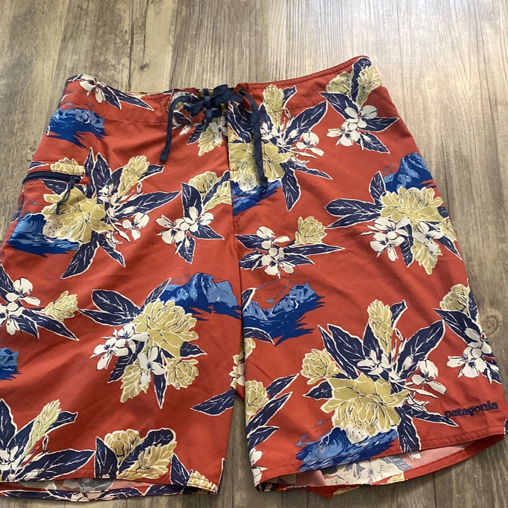 Men’s Patagonia swim trunk